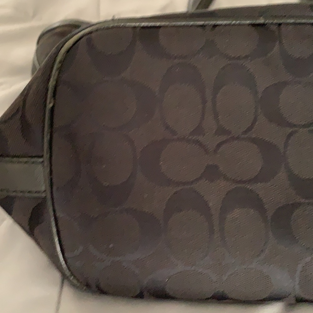Authentic Coach tote - Picture 4 of 7